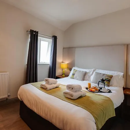 Base Serviced Apartments - City Road Chester Exterior photo