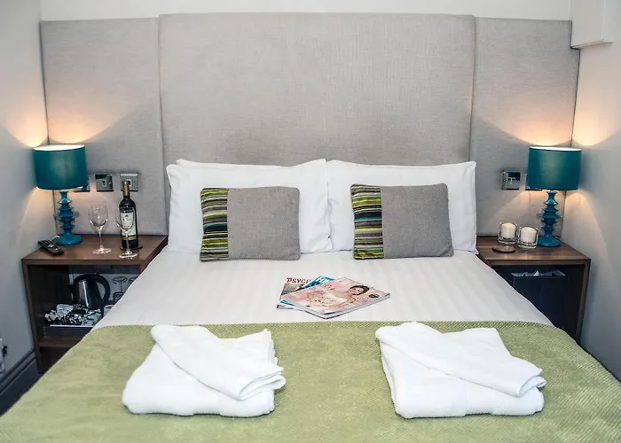 Base Serviced Apartments - City Road