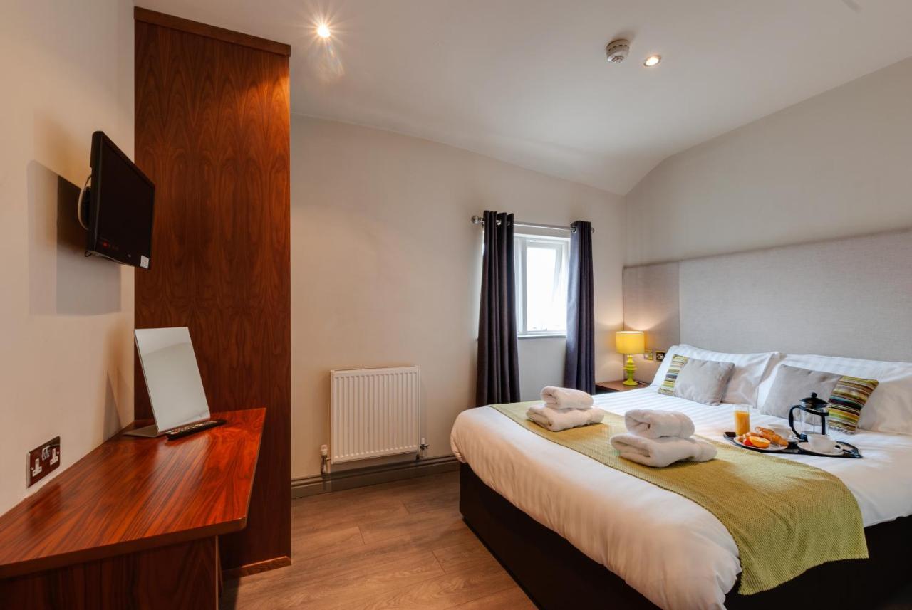 Base Serviced - Road Apartment